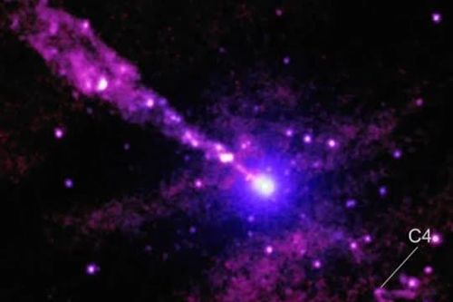 NASA phát hiện vật thể ma quái cản được cả 'đại bác lỗ đen'