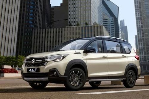 Công nghệ Hybrid, ít nhiên liệu, Suzuki XL7 là mẫu xe 7 chỗ đáng cân nhắc cho năm mới