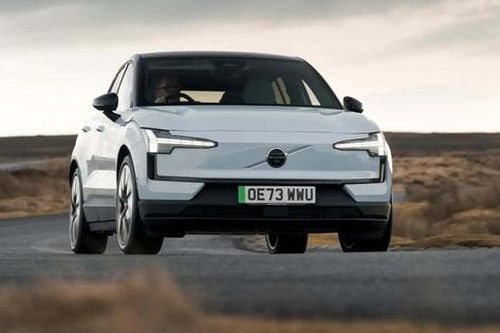 Gần 50% doanh số bán hàng của Volvo là xe xanh