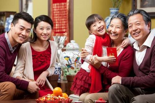 Với 5 triệu đồng, gia đình 5 người ở Hà Nội vẫn sắm Tết chẳng thiếu thứ gì