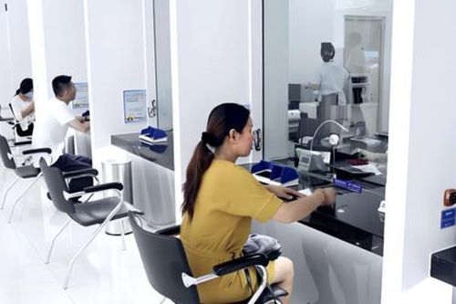 Gửi tiết kiệm 4,5 tỷ đồng, 5 năm sau tài khoản còn 0 đồng, tòa án phán điều ai cũng hả hê