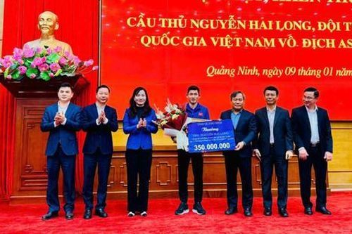 Tiền vệ Hai Long được thưởng 450 triệu, tương lai có thể về Quảng Ninh
