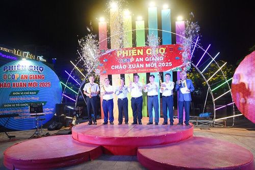 Khai mạc Phiên chợ OCOP An Giang - Chào Xuân mới 2025