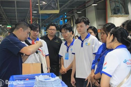 Phát huy vai trò đồng hành, tiếp sức sinh viên