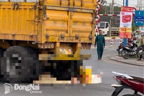 Xe đầu kéo va chạm xe máy tại ngã ba cầu Bửu Hòa khiến 1 phụ nữ tử vong tại chỗ