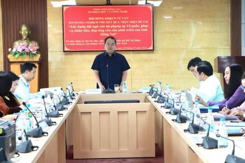 Xây dựng đội ngũ cán bộ phụng sự Tổ quốc, phụng sự nhân dân trong kỷ nguyên vươn mình của dân tộc