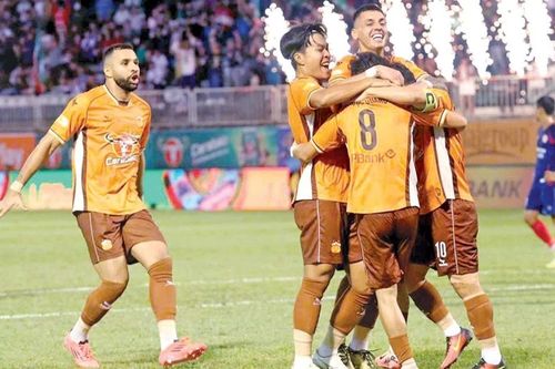 Vòng 1/8 Cúp quốc gia 2024-2025: Giải mã 'ngựa ô' Trường Tươi Bình Phước