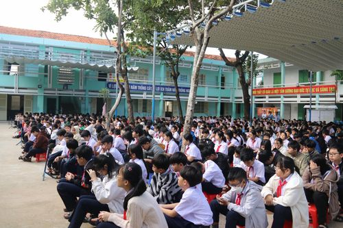 Tuyên truyền về phòng, chống pháo nổ cho học sinh, giáo viên