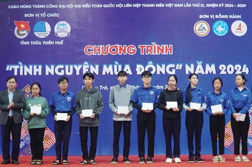 Sẻ chia hơi ấm 'Tình nguyện mùa Đông'