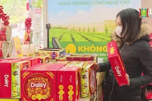 Bánh kẹo, đồ uống Tết đồng loạt giảm giá