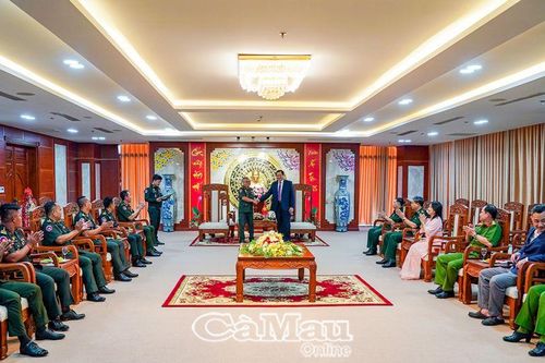 Đoàn Cục Phát triển, Bộ Quốc phòng Vương Quốc Campuchia đến thăm và chúc tết lãnh đạo tỉnh Cà Mau