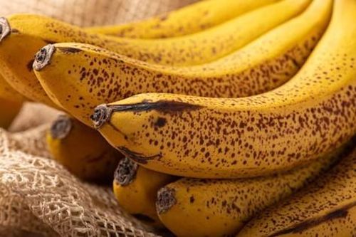 Có nên ăn chuối khi vỏ có nhiều đốm nâu không?