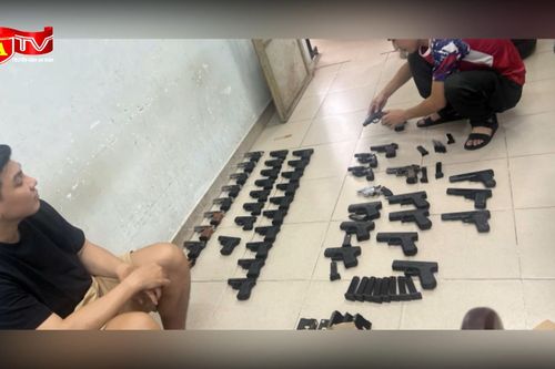 Triệt phá đường dây mua bán vũ khí, công cụ hỗ trợ qua mạng xã hội