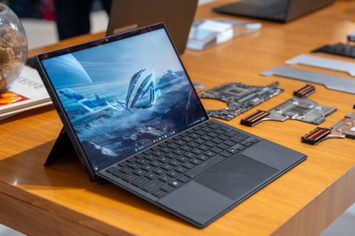 CES 2025 có laptop nào hay?
