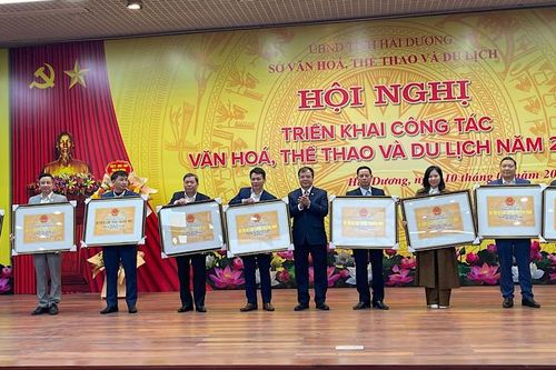 Hải Dương khen thưởng các tập thể, cá nhân tiêu biểu trong lĩnh vực văn hóa, thể thao và du lịch