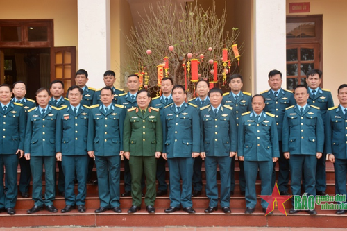 Đoàn công tác Bộ Quốc phòng kiểm tra một số đơn vị Phòng không - Không quân