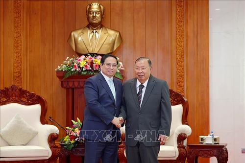 Thủ tướng Phạm Minh Chính hội kiến các đồng chí nguyên lãnh đạo Lào