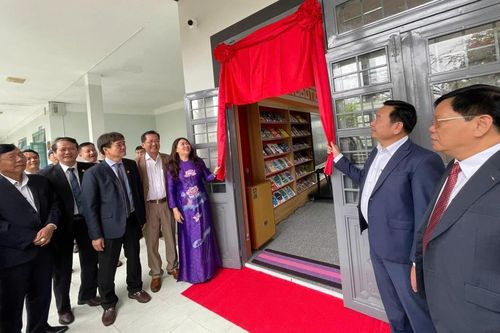 Thành phố Tam Kỳ khánh thành thư viện số và phòng học STEM