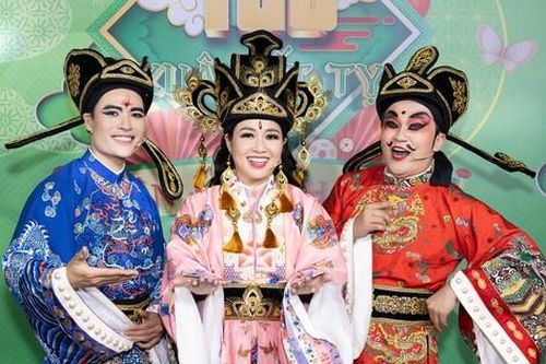 Khán giả ấn tượng với các tạo hình độc đáo của dàn nghệ sĩ trong chương trình 'Táo Xuân 2025'