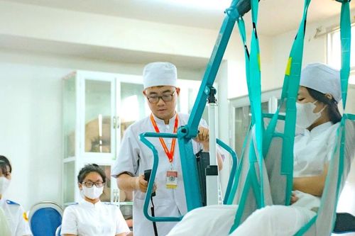 Kỳ vọng chính sách mới cho sinh viên ngành y