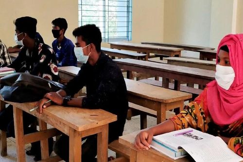 Bangladesh: Hàng triệu trẻ em gái bỏ học