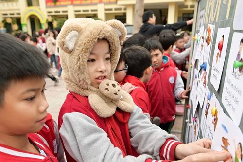 Học sinh Hà Nội 'Chung tay bảo vệ chó, mèo'
