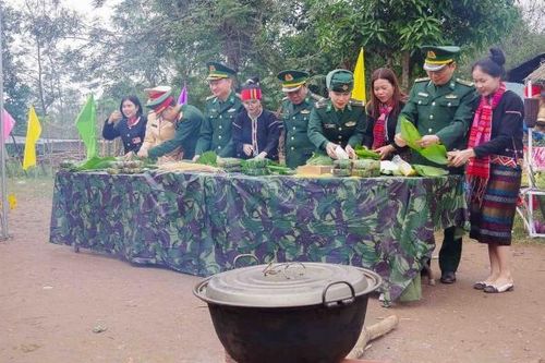 Quảng Trị: Mang Xuân đến bà con nơi biên giới