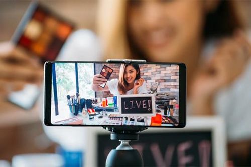 Năm 2024: Ngành bán lẻ Việt Nam chứng kiến sự bùng nổ của mô hình livestream bán hàng