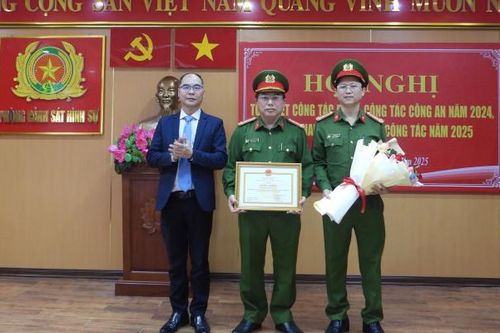 Phá đường dây cho vay lãi nặng 9.000 tỷ đồng do người nước ngoài điều hành, Công an Đà Nẵng được tặng Bằng khen