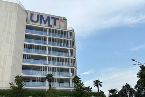 Diễn biến mới vụ Viện trưởng bị trường đại học đình chỉ công tác