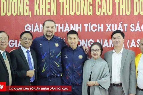Tỉnh Thanh Hóa vinh danh tuyển thủ quốc gia Doãn Ngọc Tân