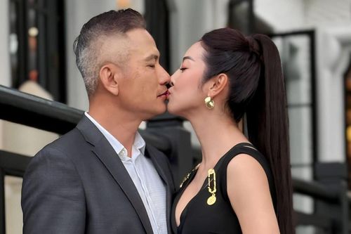 Hoa hậu Jennifer Phạm và chồng hôn nhau đắm đuối, MC Mai Ngọc du lịch Thái Lan
