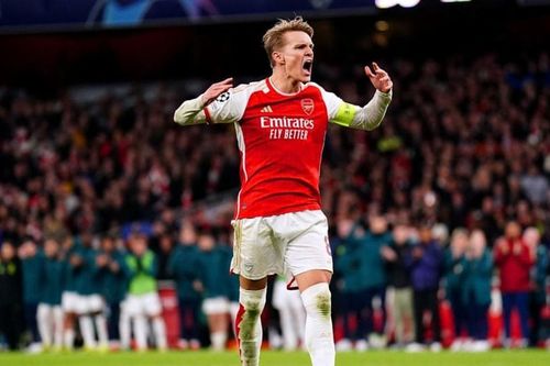 Bóng đá Anh: 'Báo động đỏ' cho Arsenal