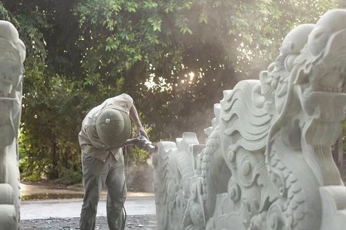 Ninh Bình: Làng nghề đá mỹ nghệ Ninh Vân vào vụ Tết