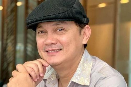 Nam NSƯT từ ở biệt thự thành kẻ bơm xe, bán báo, U60 vẫn sống độc thân