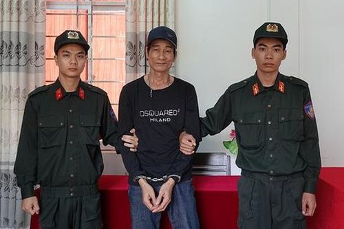 Biết tin ông chủ đi tù, người làm thuê liền trộm hàng chục cây gỗ Giáng Hương