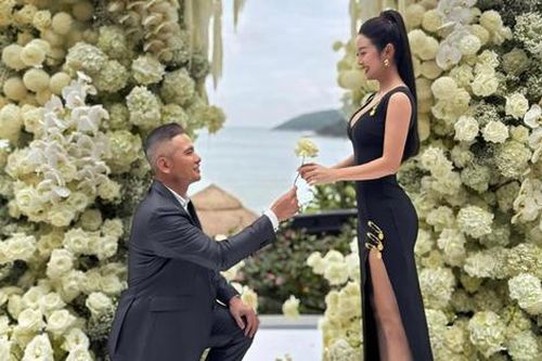 Jennifer Phạm được ông xã 'cầu hôn' lần nữa