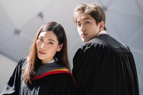Cặp đôi đình đám xác nhận chia tay sau 13 năm bên nhau khiến cả showbiz dậy sóng