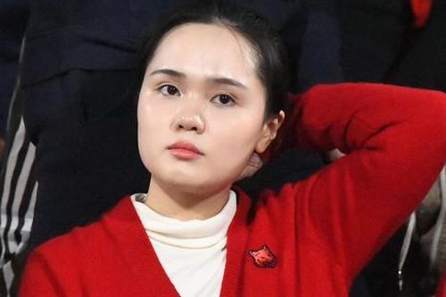 Vợ Duy Mạnh lại bị chê vì vấn đề quen thuộc