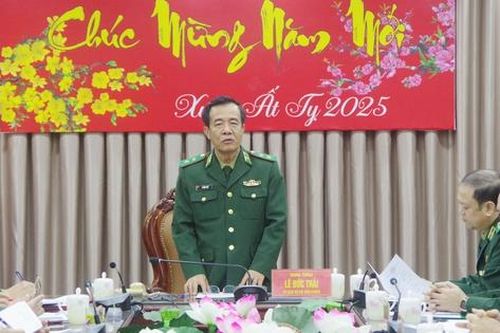 Bộ đội biên phòng Lào Cai cần tổ chức tốt các hoạt động chăm lo Tết cho cán bộ, chiến sĩ và Nhân dân