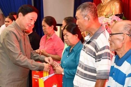 Phó Thủ tướng Trần Hồng Hà tặng quà Tết cho hộ nghèo ở Bà Rịa - Vũng Tàu