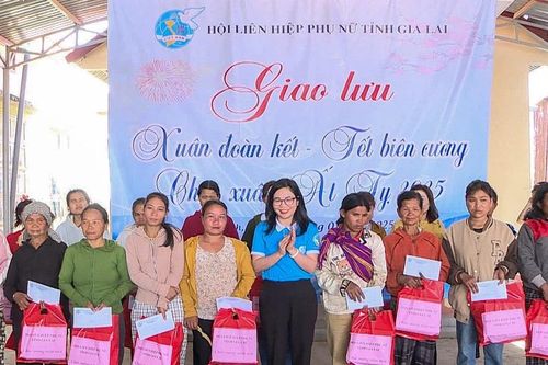 Hội Liên hiệp phụ nữ tỉnh Gia Lai tổ chức chương trình Tết biên cương tại Chư Prông