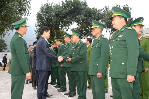 Phó Bí thư Thường trực Tỉnh ủy Vũ Mạnh Hà thăm, chúc Tết trên địa bàn huyện Nậm Nhùn, Mường Tè