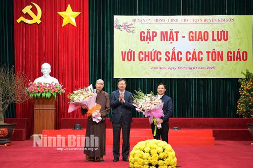 Kim Sơn tổ chức gặp mặt, giao lưu với chức sắc các tôn giáo