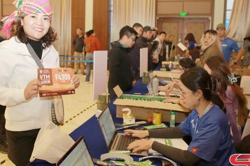 Hơn 3.100 vận động viên tham gia Giải chạy Marathon đường mòn Việt Nam năm 2025