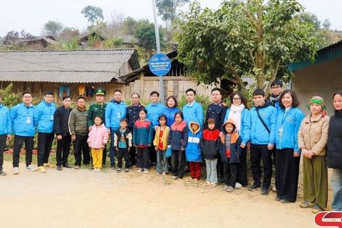 Chương trình thiện nguyện 'Đông ấm vùng cao'