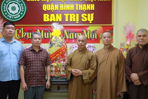 Ban Tôn giáo TP.HCM thăm, chúc Tết Ban Trị sự GHPGVN Q.8, Bình Thạnh, Tân Bình và H.Hóc Môn