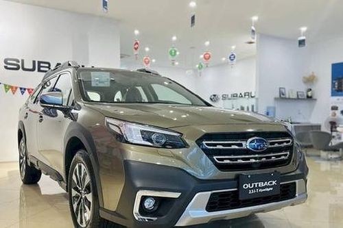 Cận Tết, nhiều hãng ô tô giảm giá sâu, có xe giảm gần 450 triệu đồng
