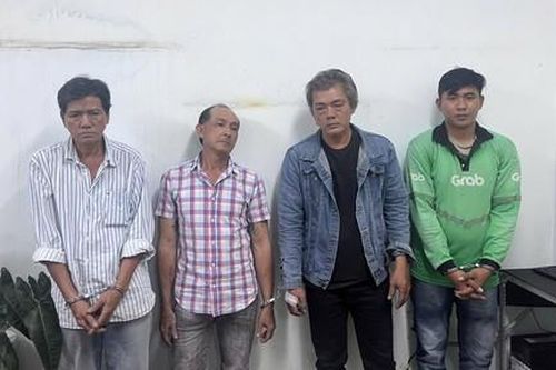 Bắt khẩn cấp 4 đối tượng hỗn chiến, gây rối trước cổng bệnh viện quận Bình Thạnh