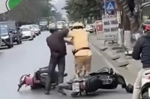 Tạm giữ hình sự đối tượng hành hung Cảnh sát Giao thông